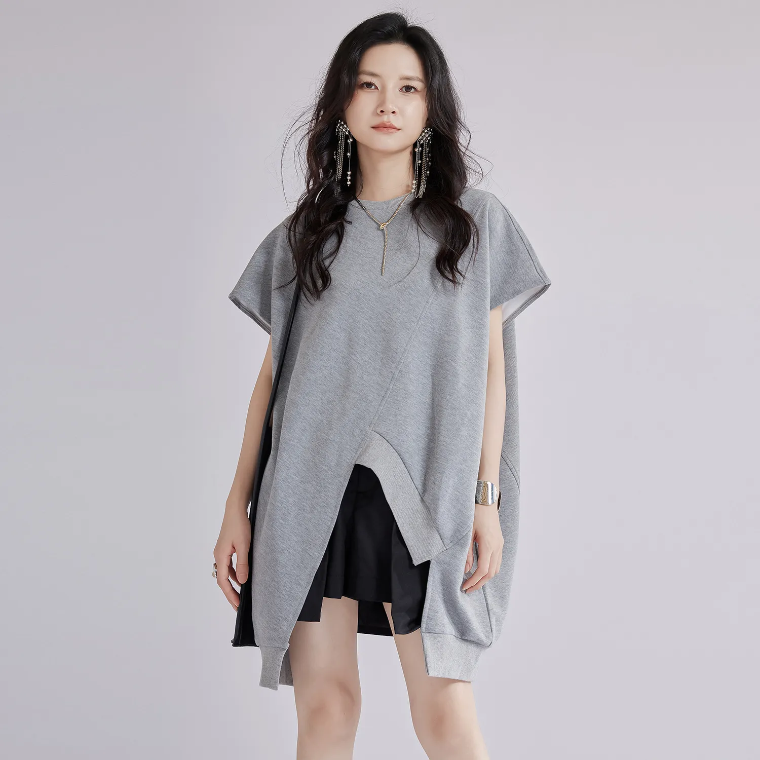 WEGE wege wege.ae wege.store shop e-commerce store online shopping UAE clothing store in UAE fashion sale today متجر اونلاين للتسوق للألبسة ويجي متجر ويجي ويجي امارات تيشرت علوي
